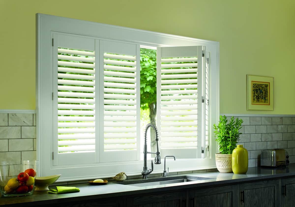 Hunter Douglas Palm Beach™ Polysatin™ Shutters Grand Rapids, Michigan (MI) plantation shutters, faux wood blinds