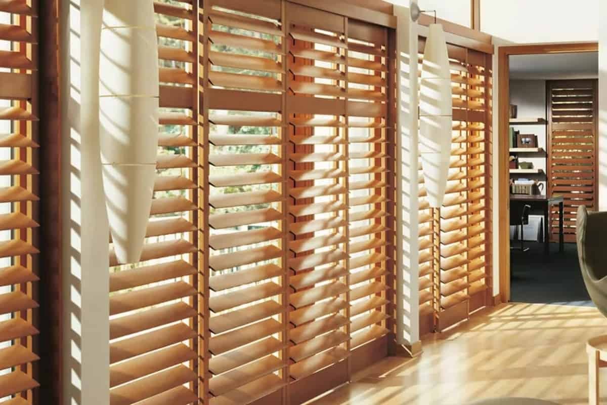 Modern Shutters, Hunter Douglas Palm Beach™ Polysatin™ Vinyl Shutters near Grand Rapids, Michigan (MI)