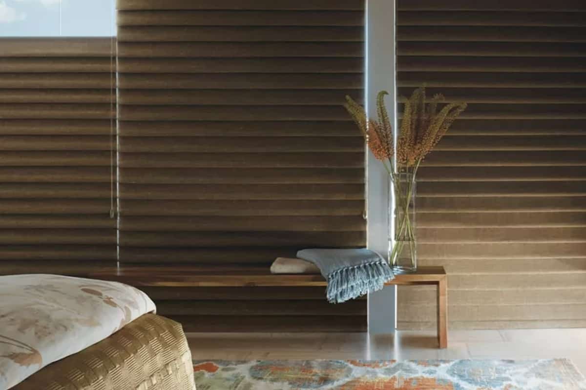 Hunter Douglas Vignette® Roman Shades, blackout shades, and bedroom shades near Grand Rapids, Michigan (MI)